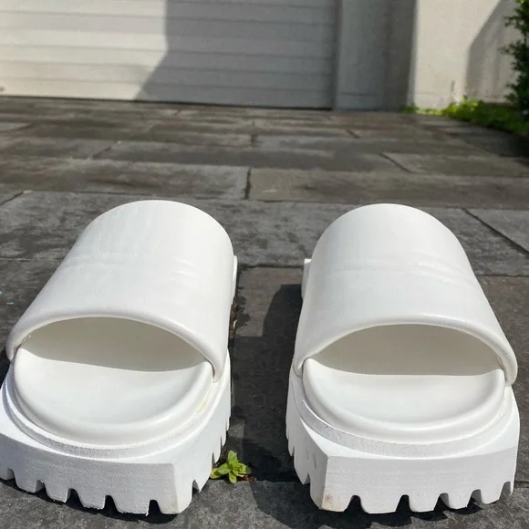 Tony Bianco Slides - Picture 3 of 3